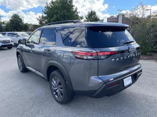 2025 Nissan Pathfinder SV 4WD