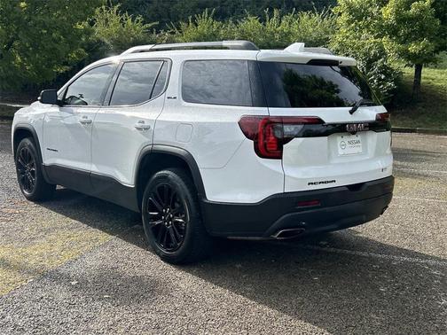 2022 GMC Acadia FWD SLE