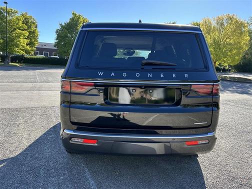 2022 Jeep Wagoneer Series III 4x2