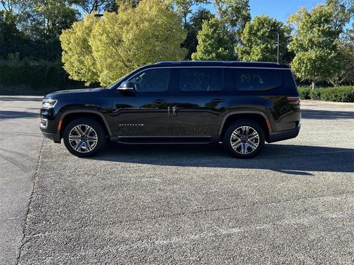 2022 Jeep Wagoneer Series III 4x2