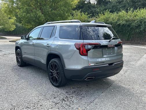 2023 GMC Acadia FWD SLT