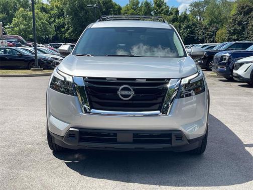 2025 Nissan Pathfinder SV FWD