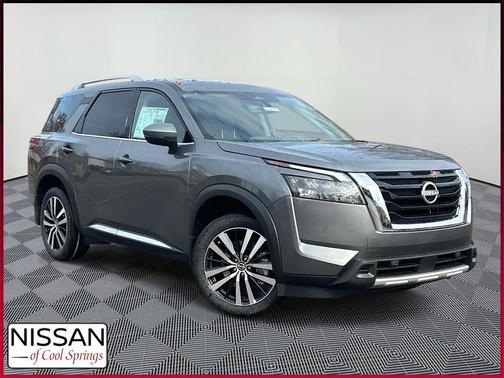 2025 Nissan Pathfinder Platinum FWD