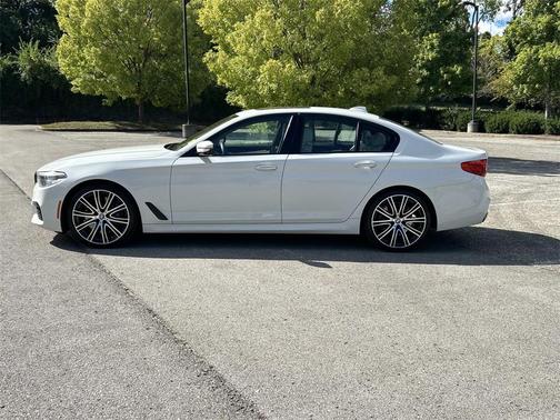 2018 BMW 540 540i