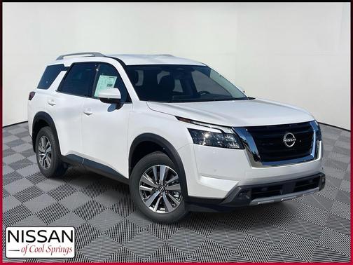 2025 Nissan Pathfinder SL 4WD