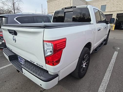 2021 Nissan Titan SV