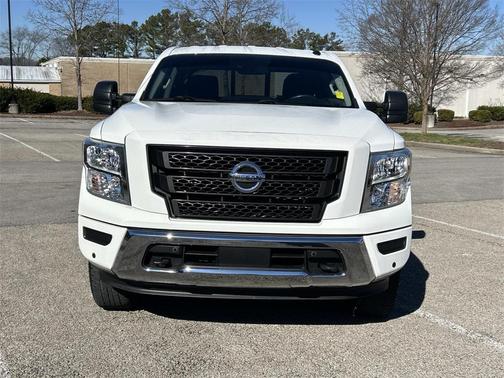 2021 Nissan Titan SV