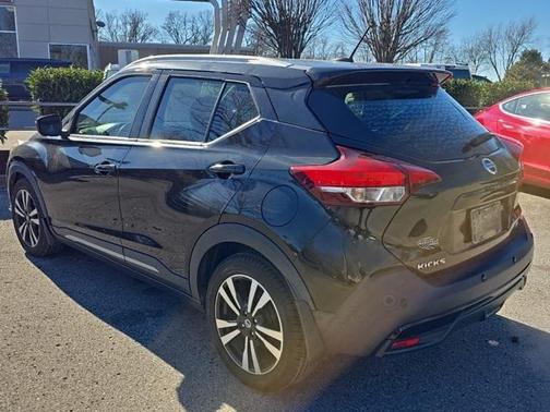 2020 Nissan Kicks SR
