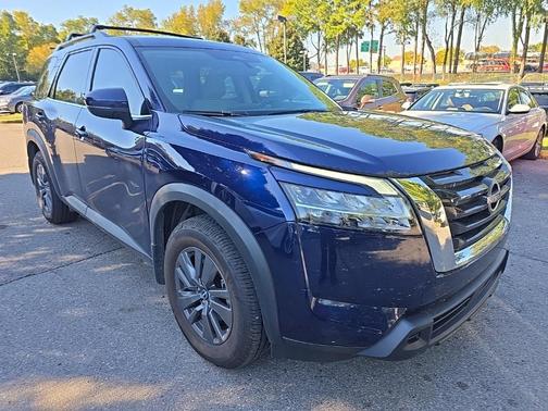2022 Nissan Pathfinder SV 4WD