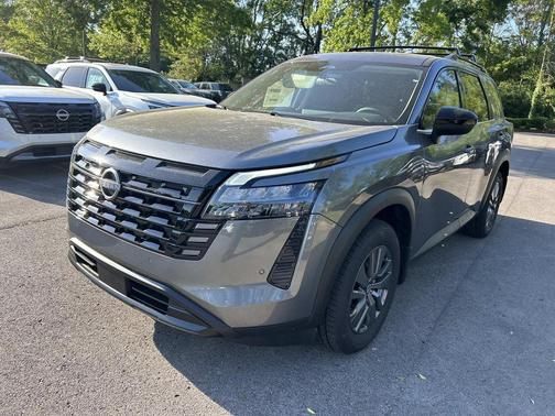 Gun Met 2026 Nissan Pathfinder SV