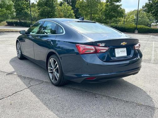 2022 Chevrolet Malibu FWD LT