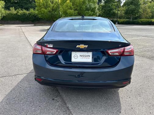 2022 Chevrolet Malibu FWD LT
