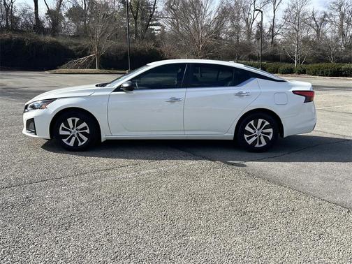 2025 Nissan Altima S FWD