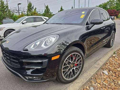 Jet Black Metallic 2015 Porsche Macan Macan Turbo