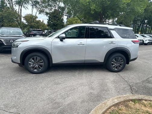 2025 Nissan Pathfinder SV FWD
