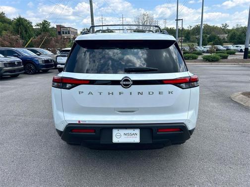 2025 Nissan Pathfinder SV FWD