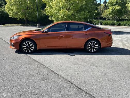 2020 Nissan Altima SR FWD