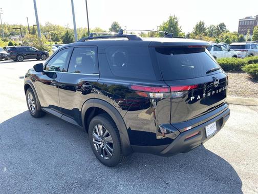 2025 Nissan Pathfinder SV 4WD