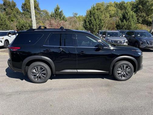 2025 Nissan Pathfinder SV 4WD