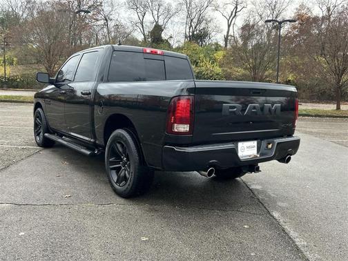 2017 RAM 1500 Night Crew Cab 4x4 5'7' Box