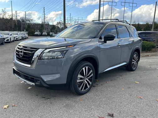 2025 Nissan Pathfinder Platinum 4WD