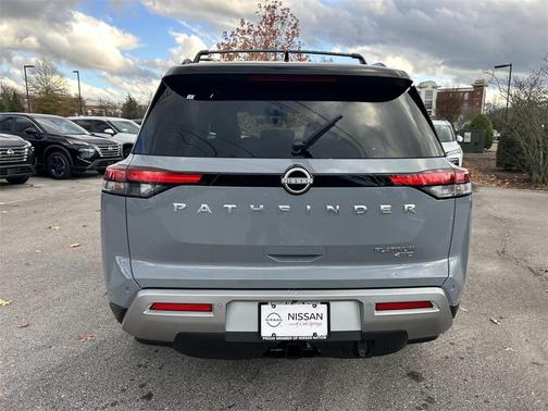 2025 Nissan Pathfinder Platinum 4WD