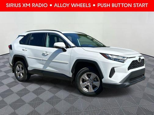 Ice Cap 2023 Toyota RAV4 XLE