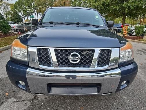 2015 Nissan Titan SV