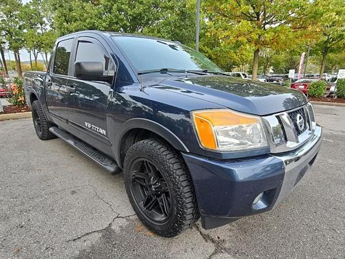 2015 Nissan Titan SV