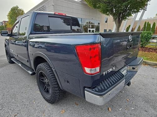 2015 Nissan Titan SV