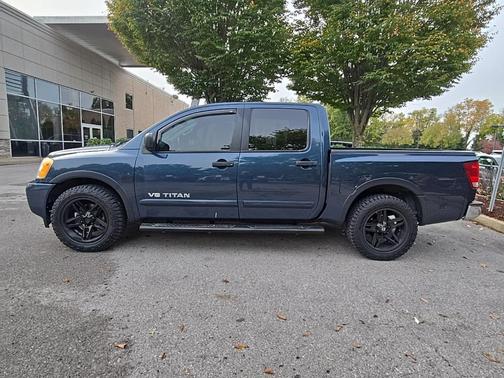2015 Nissan Titan SV