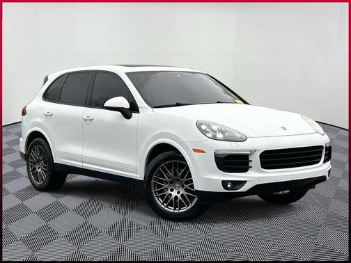 2017 Porsche Cayenne Platinum Edition