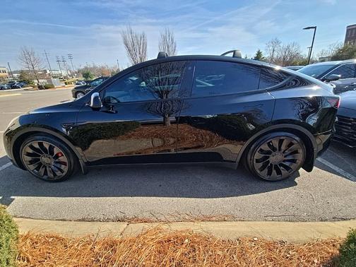 2022 Tesla Model Y Performance Dual Motor All-Wheel Drive