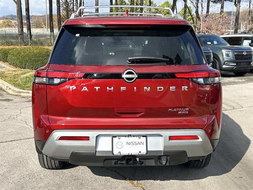 2025 Nissan Pathfinder Platinum 4WD