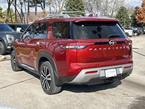 2025 Nissan Pathfinder Platinum 4WD