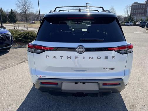 2026 Nissan Pathfinder Platinum