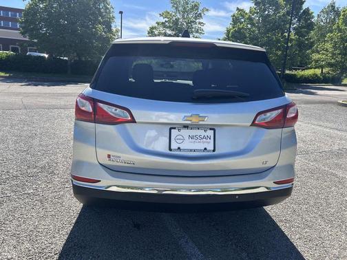Silver Ice Metallic 2020 Chevrolet Equinox 1LT