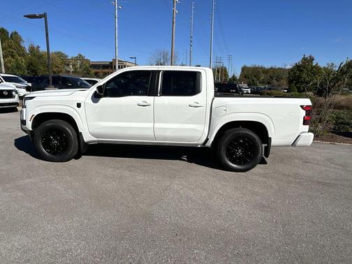 Glacier White 2026 Nissan Frontier SV