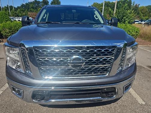 2017 Nissan Titan SV