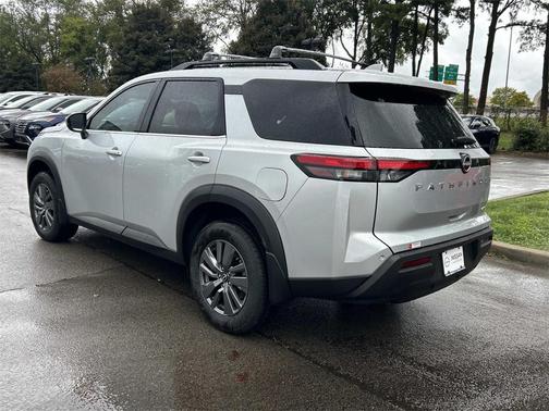2025 Nissan Pathfinder SV 4WD