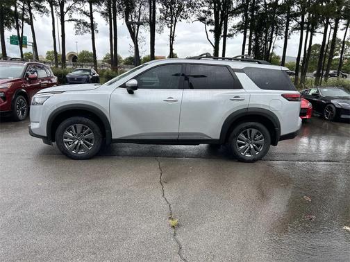 2025 Nissan Pathfinder SV 4WD