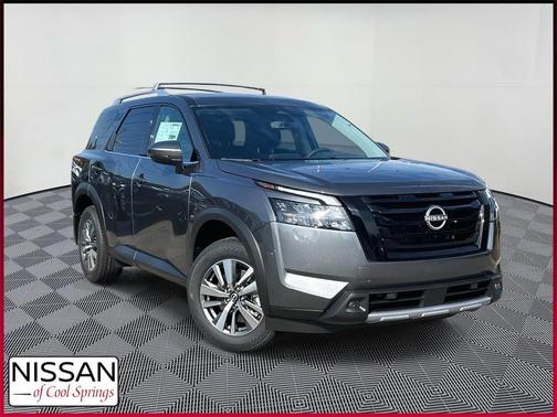 2025 Nissan Pathfinder SL 4WD