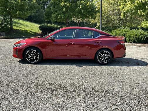 2025 Nissan Sentra SR