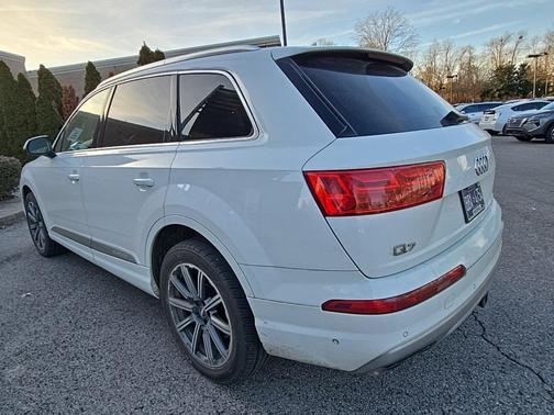 2019 Audi Q7 55 Premium Plus