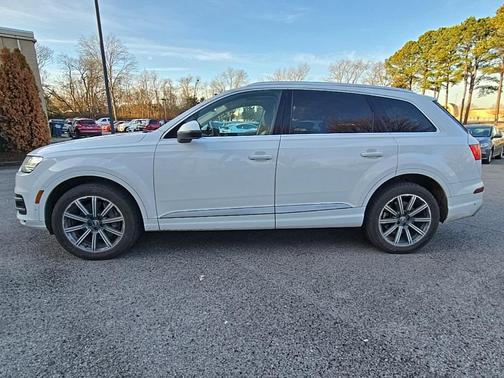 2019 Audi Q7 55 Premium Plus