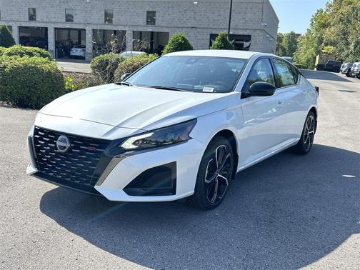 2025 Nissan Altima SR FWD