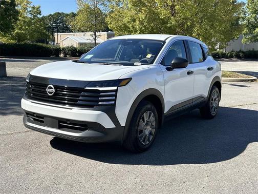 2025 Nissan Kicks S