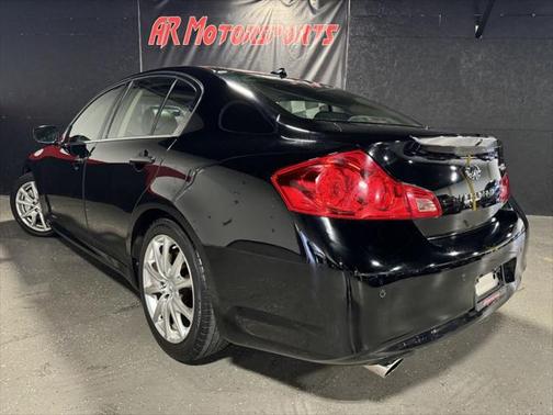 2011 INFINITI G37 Sport