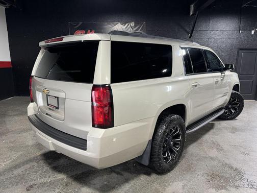 2016 Chevrolet Suburban LT