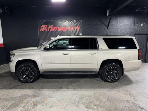 2016 Chevrolet Suburban LT